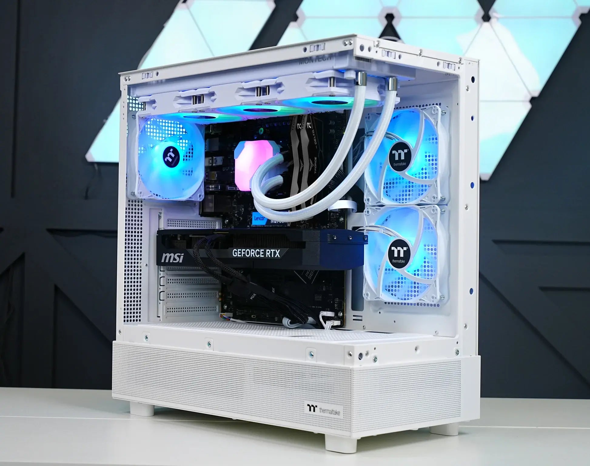 TECHNOID Glass Gaming PC - GeForce RTX 5070 - AMD Ryzen 7 7800X3D - 32GB DDR5 - 2TB SSD - Win 11 PRO - AI Ready - VR Compatible - Wifi Bluetooth