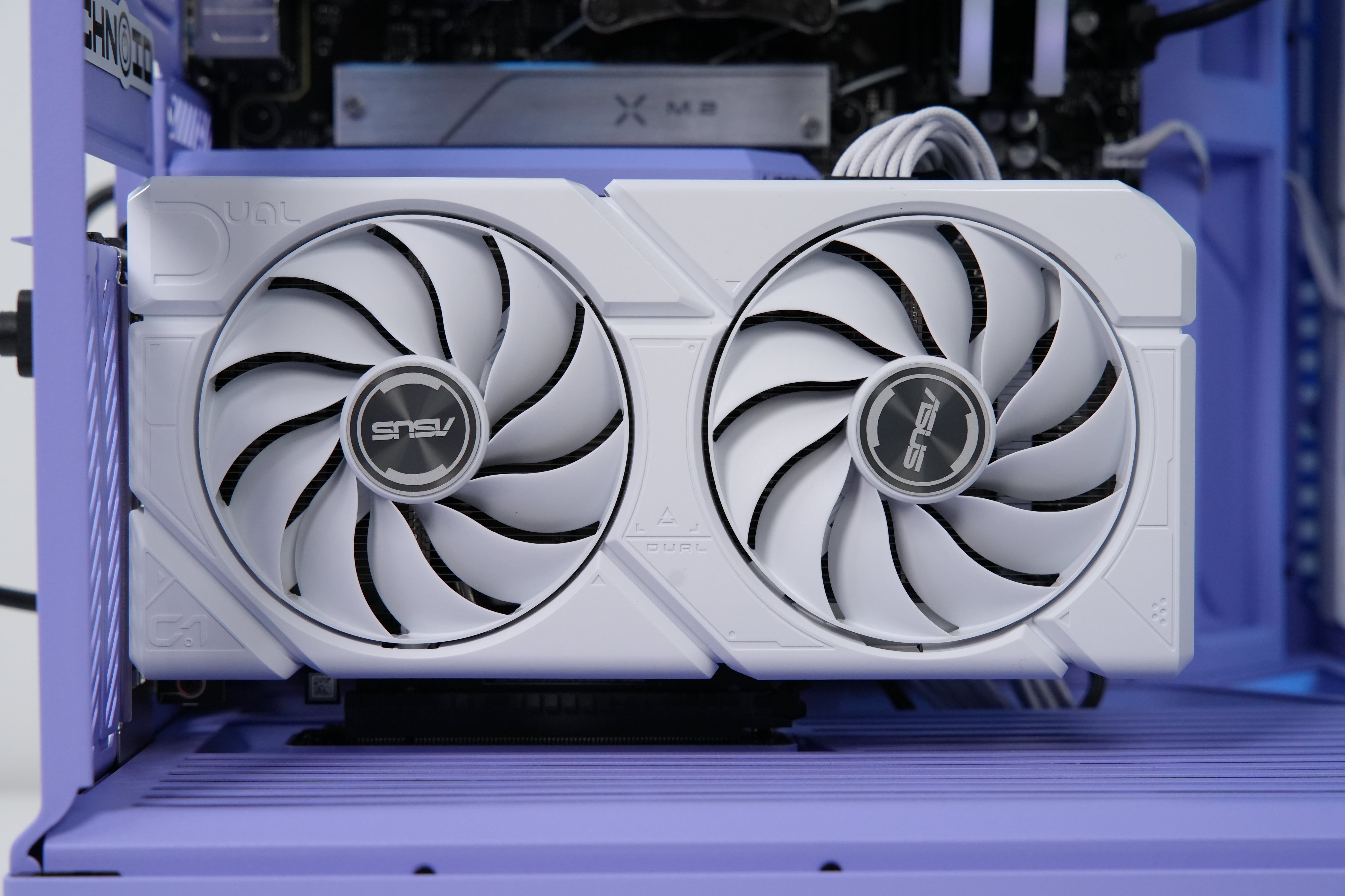 TECHNOID Limited Edition Gaming Pc (Amd Ryzen 7 9700x - RTX 5070 Ti - 2TB SSD - 32GB RAM DDR5- Win 11 Pro -  HYTE Y70 Touch infinite - Purple)