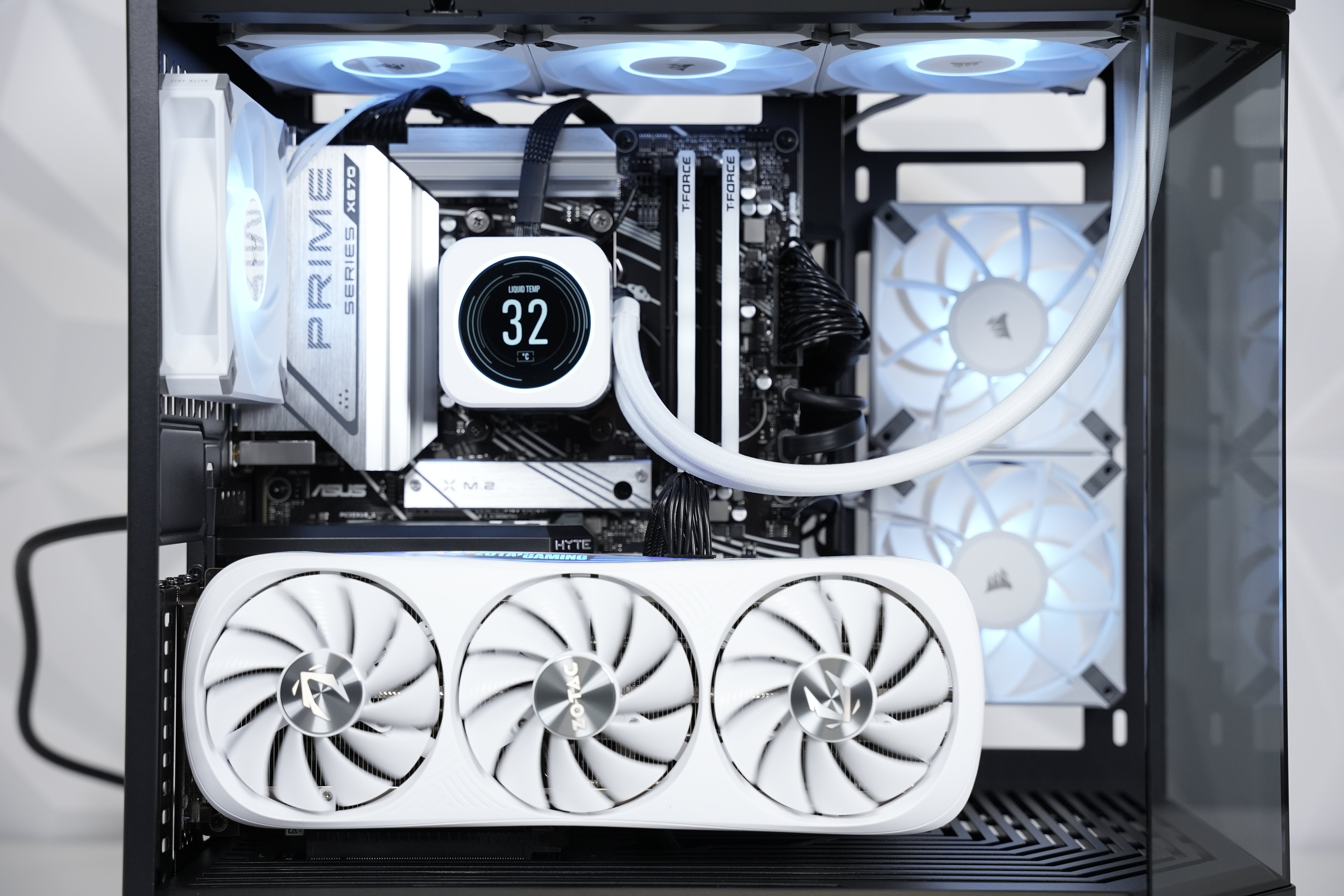 TECHNOID Limited Edition Gaming PC - GeForce RTX 5070 - AMD Ryzen 7 7800X3D - 32GB DDR5 - 2TB SSD - Win 11 PRO - AI Ready - 850w 80 Plus Gold PSU - VR Compatible - LCD AIO